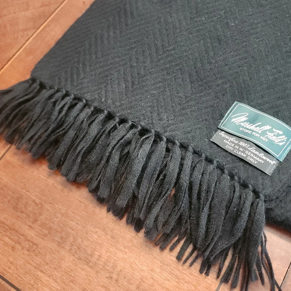 Black‎ 100% Superfine Lambswool Handwoven Scarf, Marshall Field & Co. W. Germany